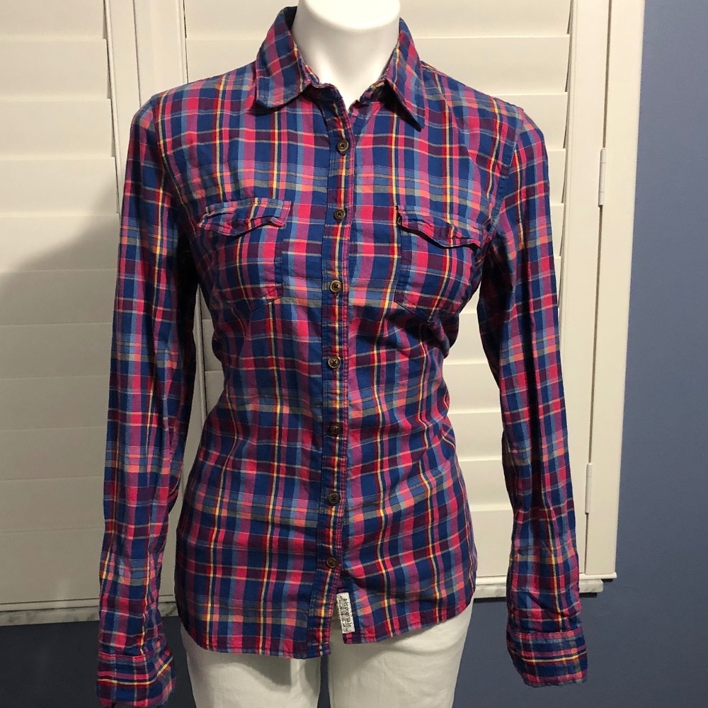 Aéropostale button up top